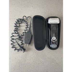 READ Braun 5693 Series 7 Flex Wet Dry Trimmer Smartcare w case and charger WORKS